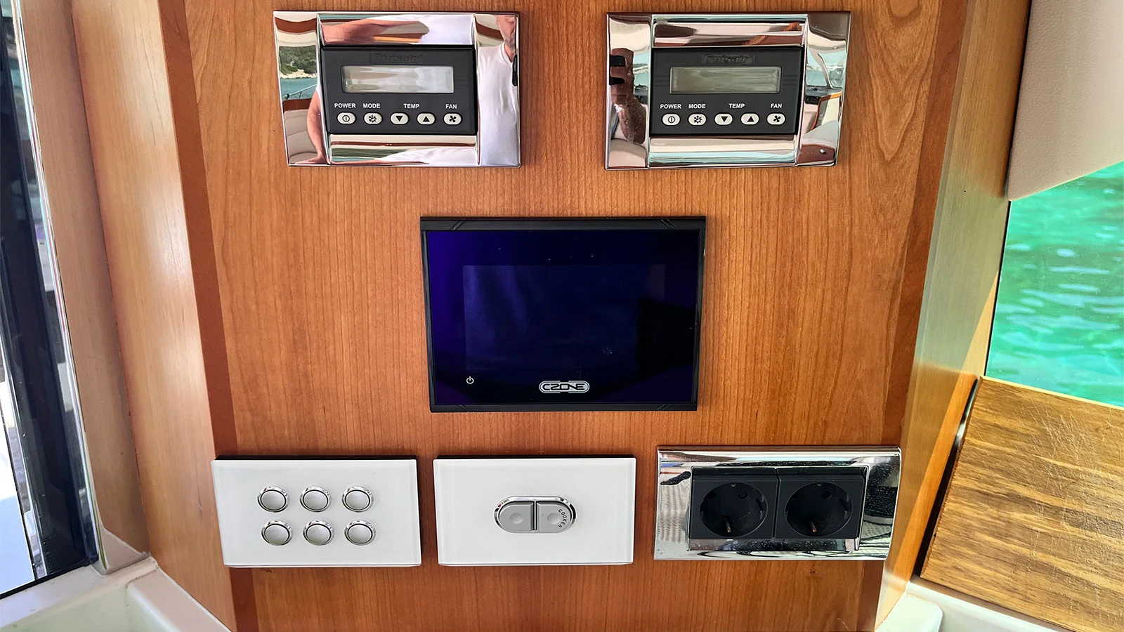 2018 Riviera 43 Open Flybridge