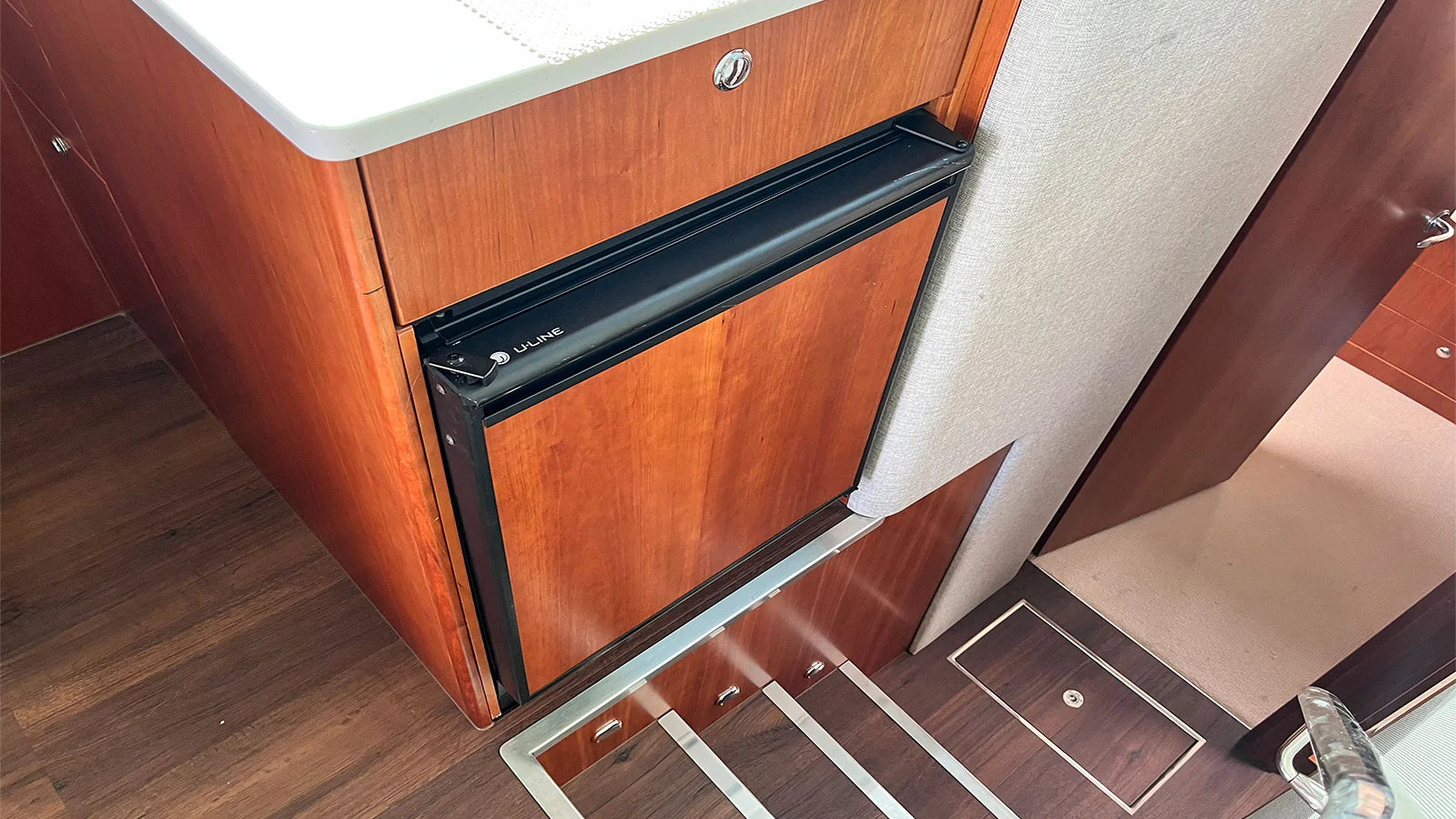 2018 Riviera 43 Open Flybridge