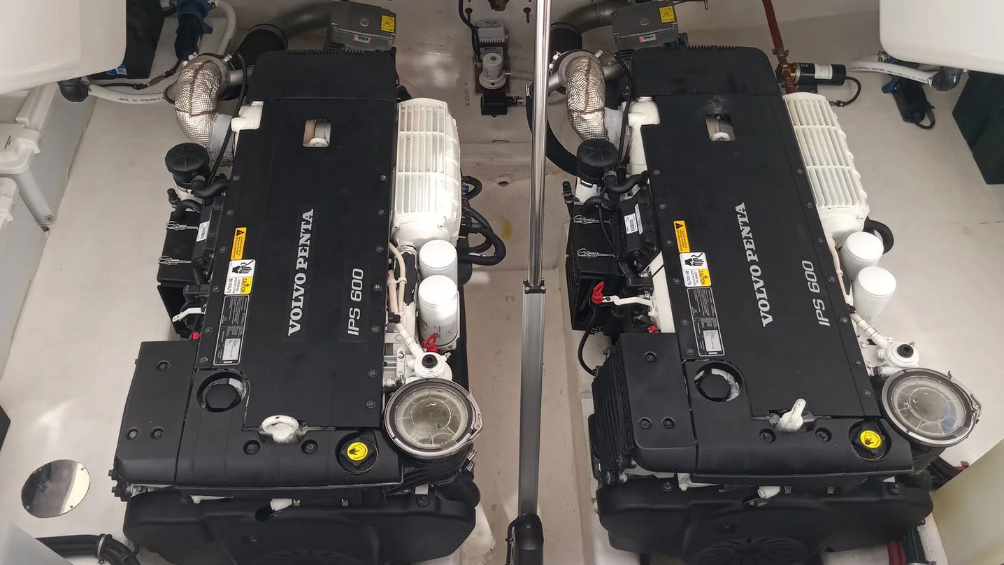 2018 Riviera 43 Open Flybridge