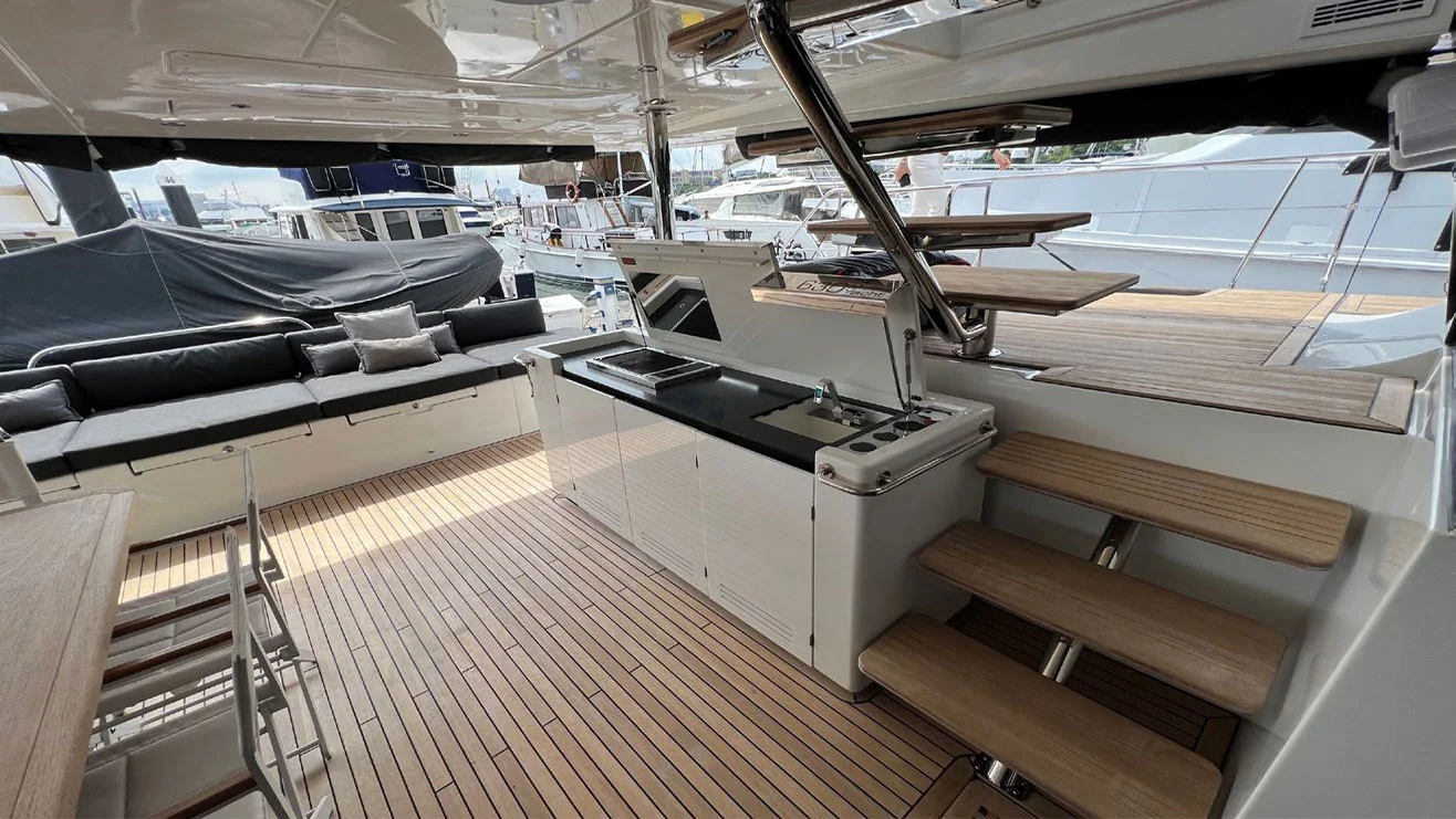 2019 Lagoon 630