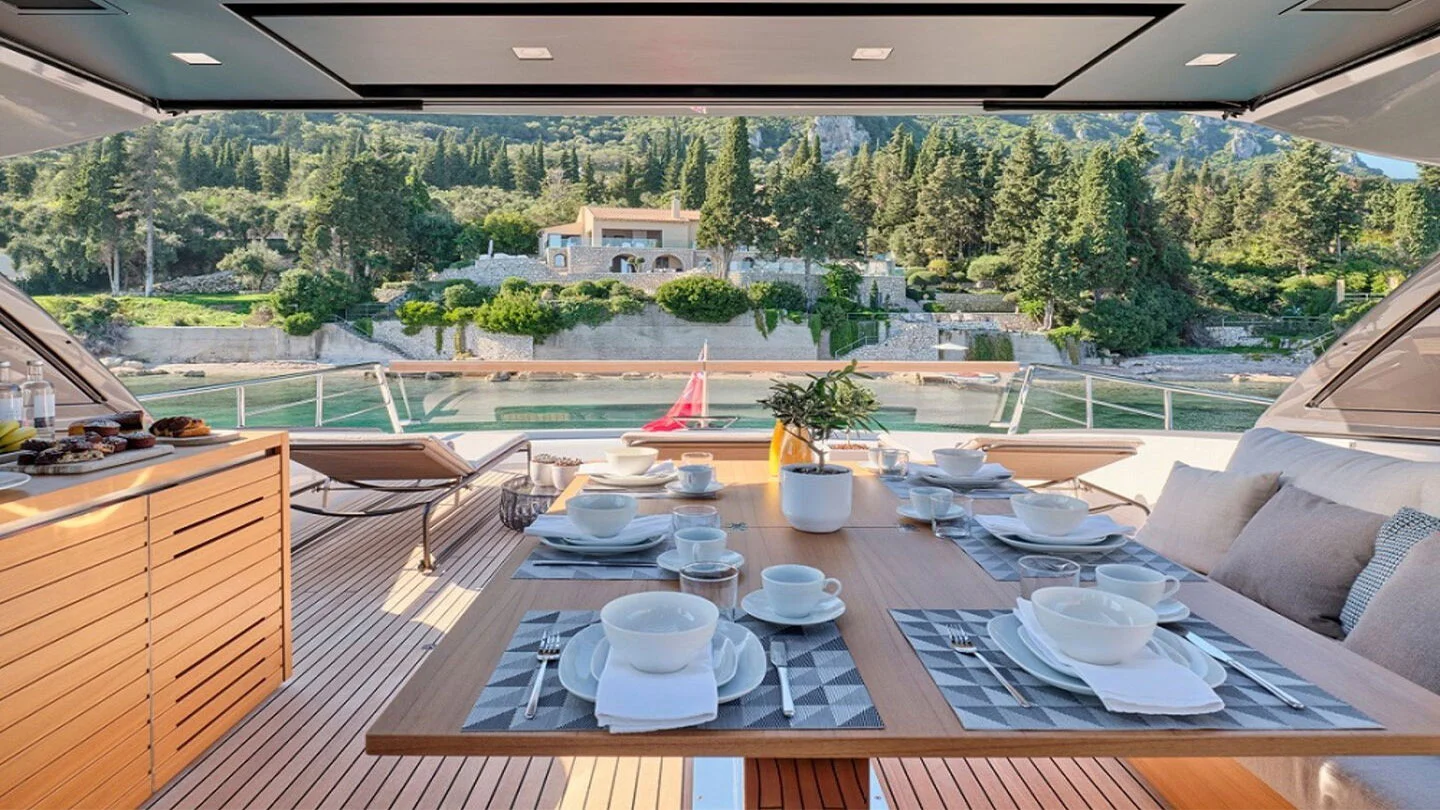 2022 Sanlorenzo SX76