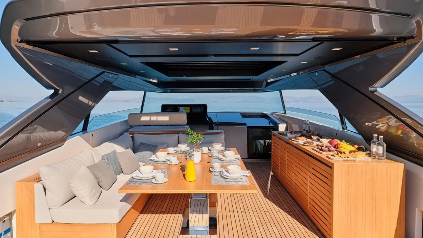 2022 Sanlorenzo SX76