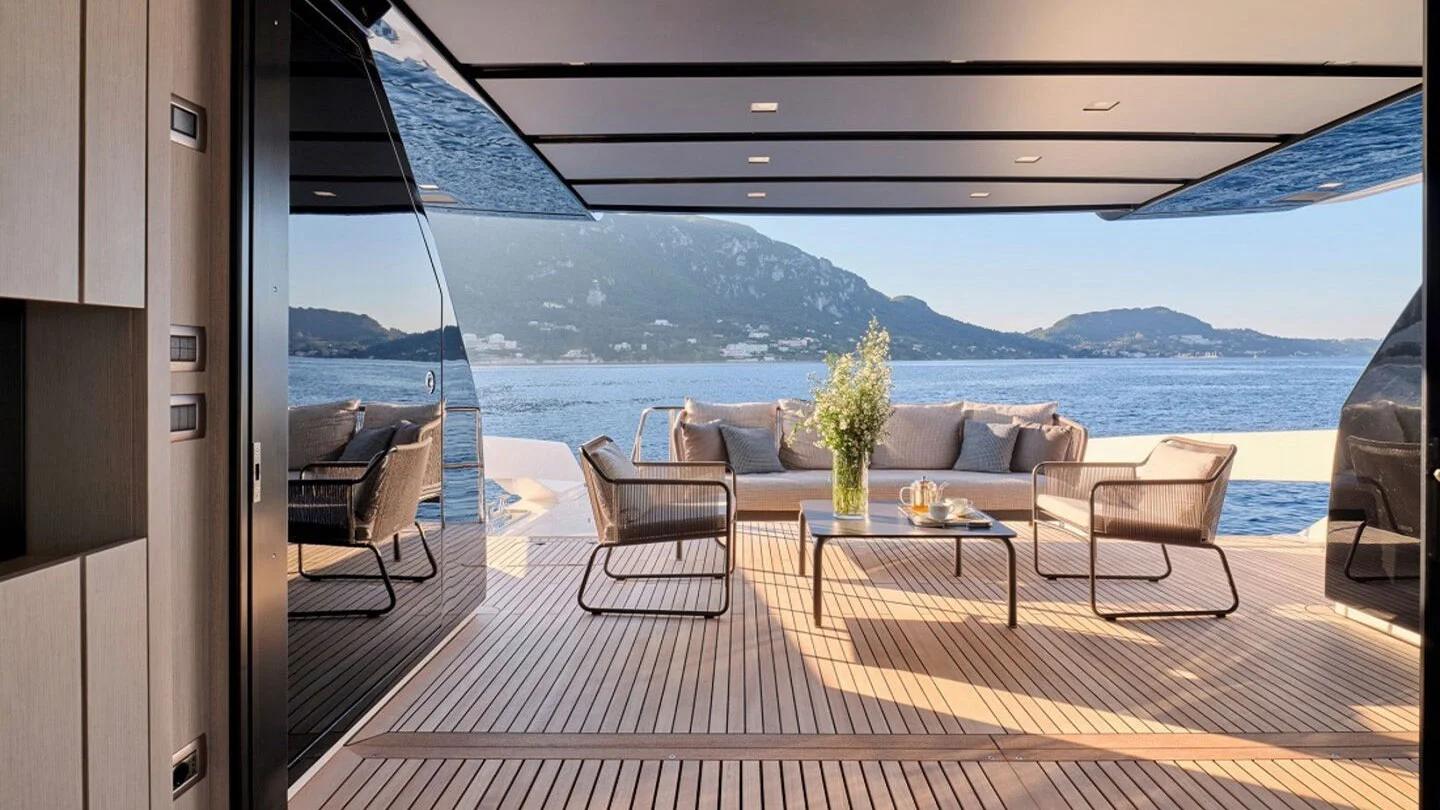 2022 Sanlorenzo SX76