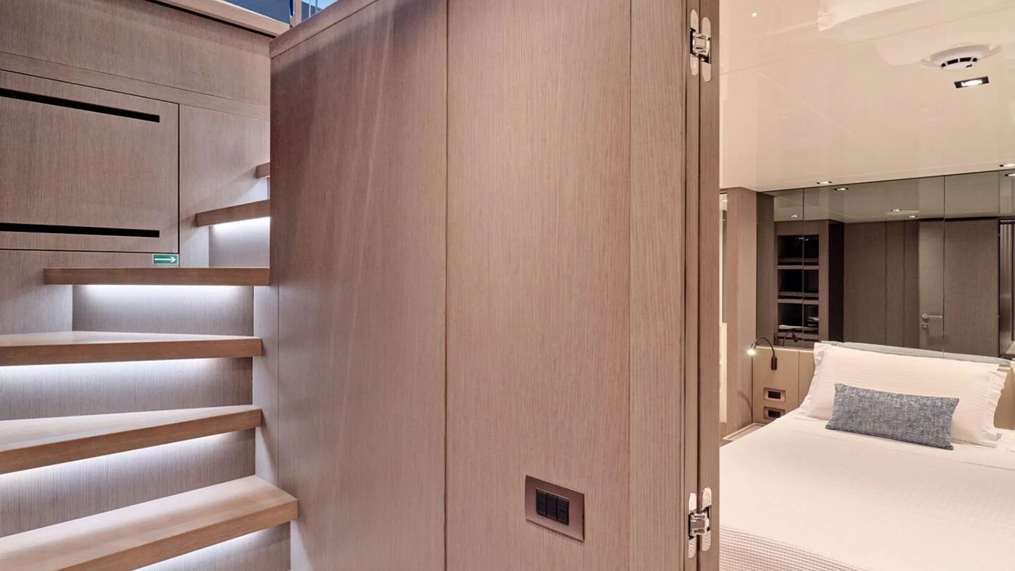 2022 Sanlorenzo SX76