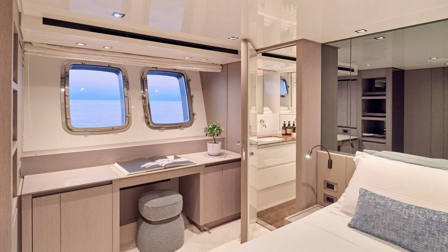 2022 Sanlorenzo SX76