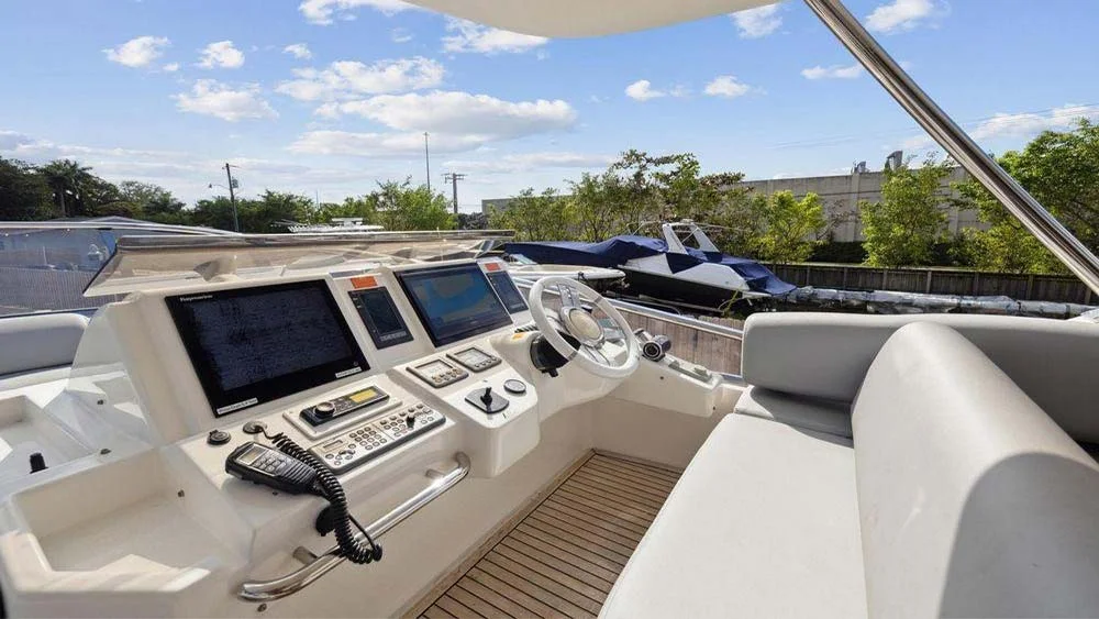 2013 Azimut 70 Fly