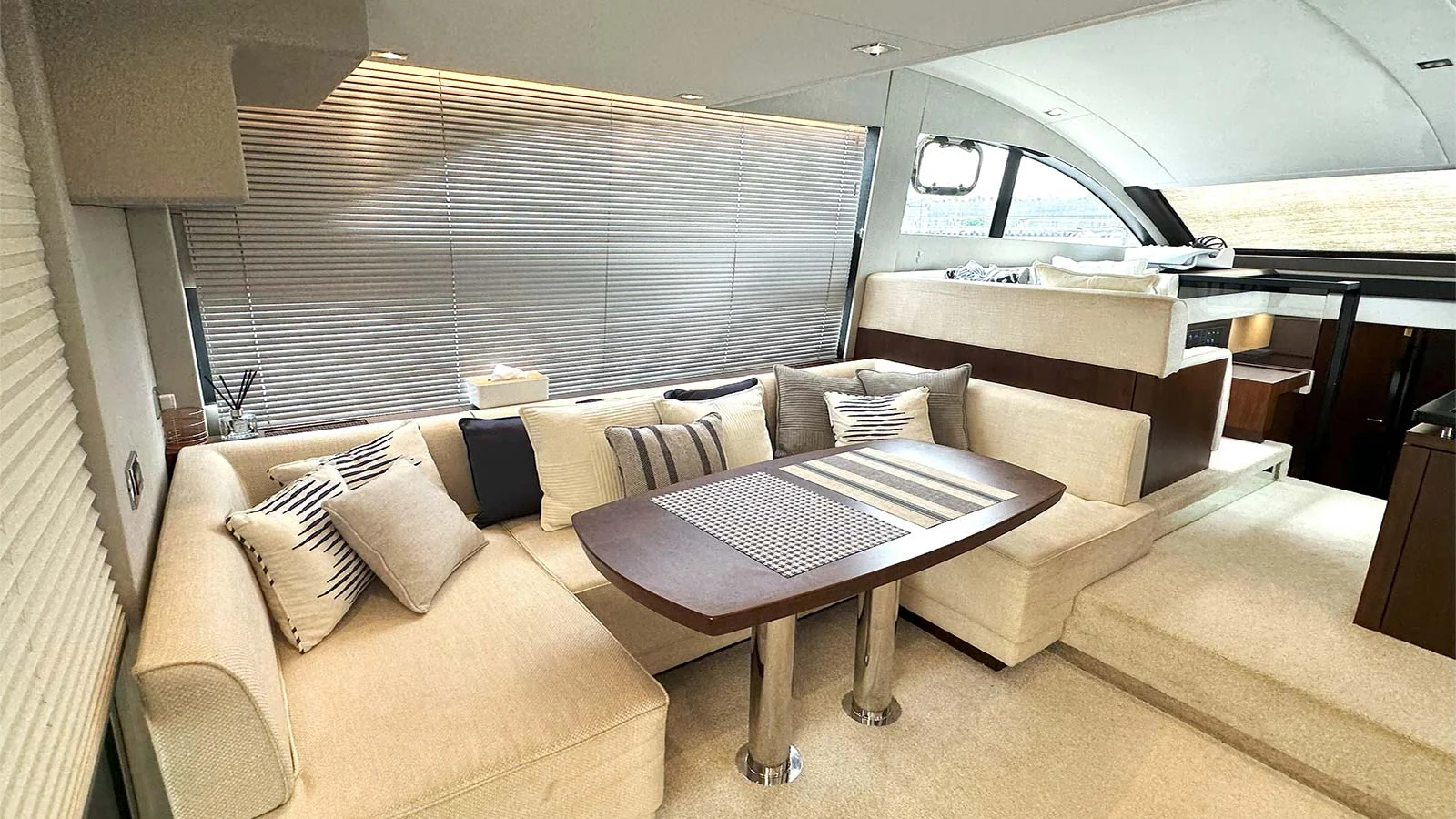 2016 Fairline Squadron 48