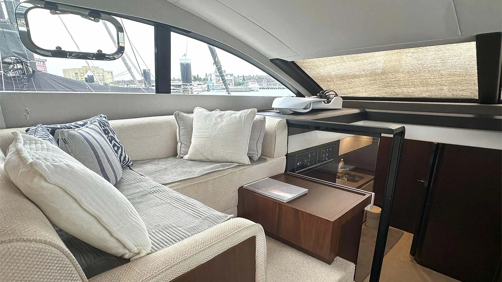 2016 Fairline Squadron 48