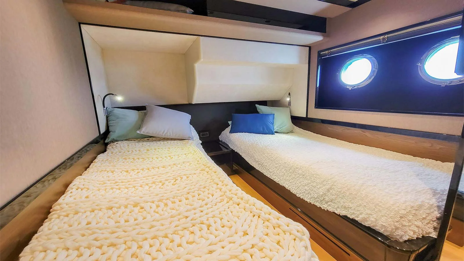 2020 Absolute Navetta 73