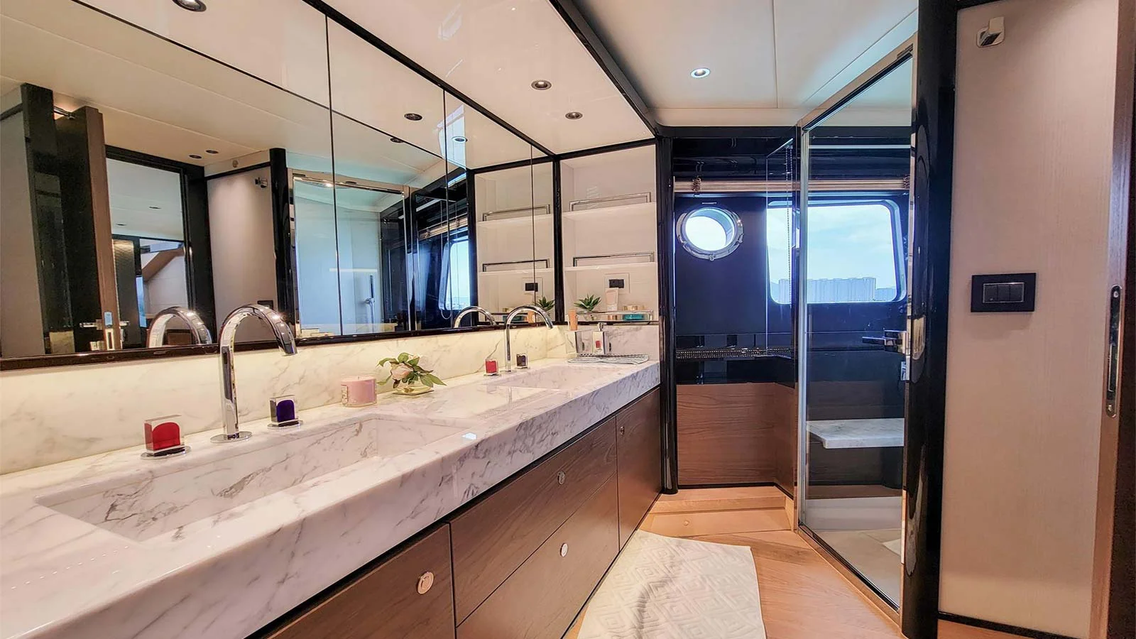 2020 Absolute Navetta 73