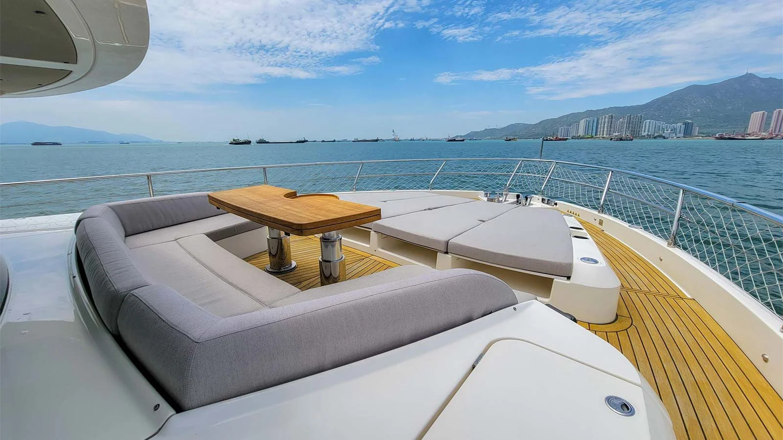 2020 Absolute Navetta 73