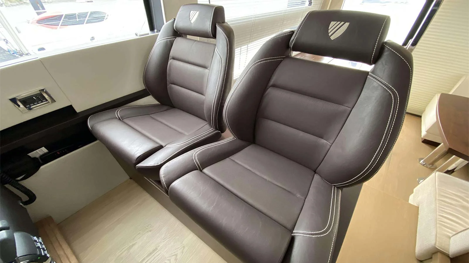 2020 Absolute Navetta 73