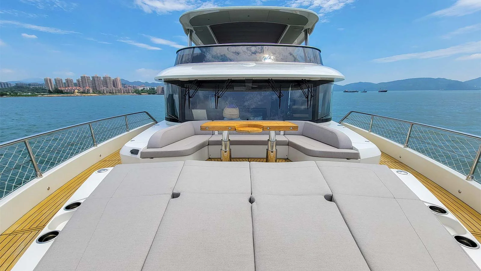 2020 Absolute Navetta 73