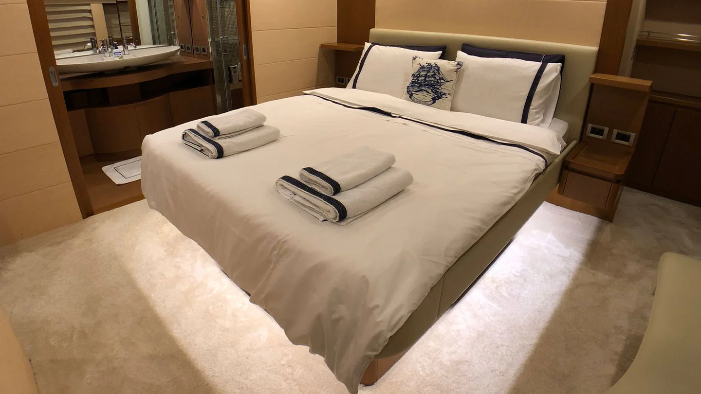 2008 Ferretti 780 HT