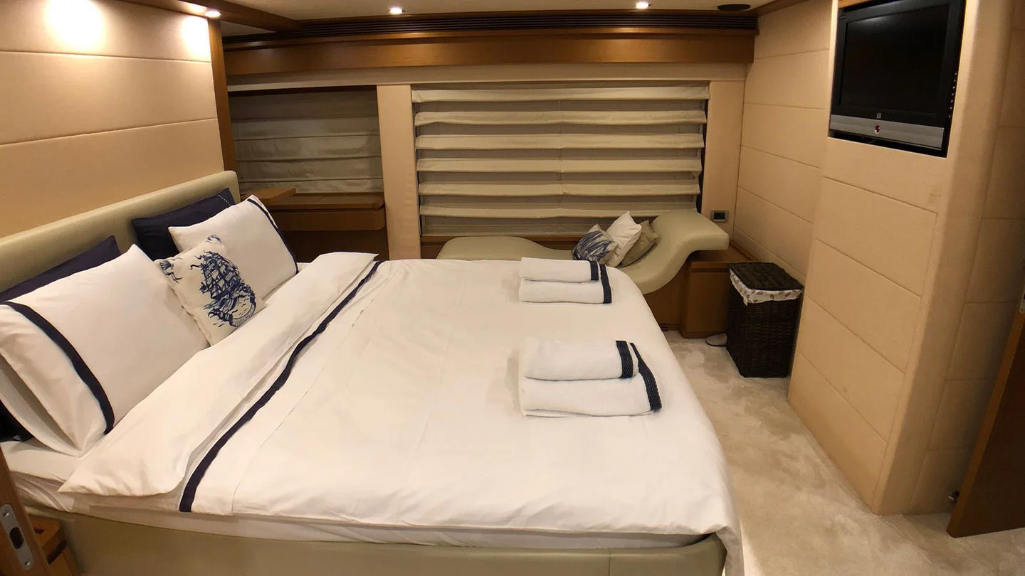 2008 Ferretti 780 HT