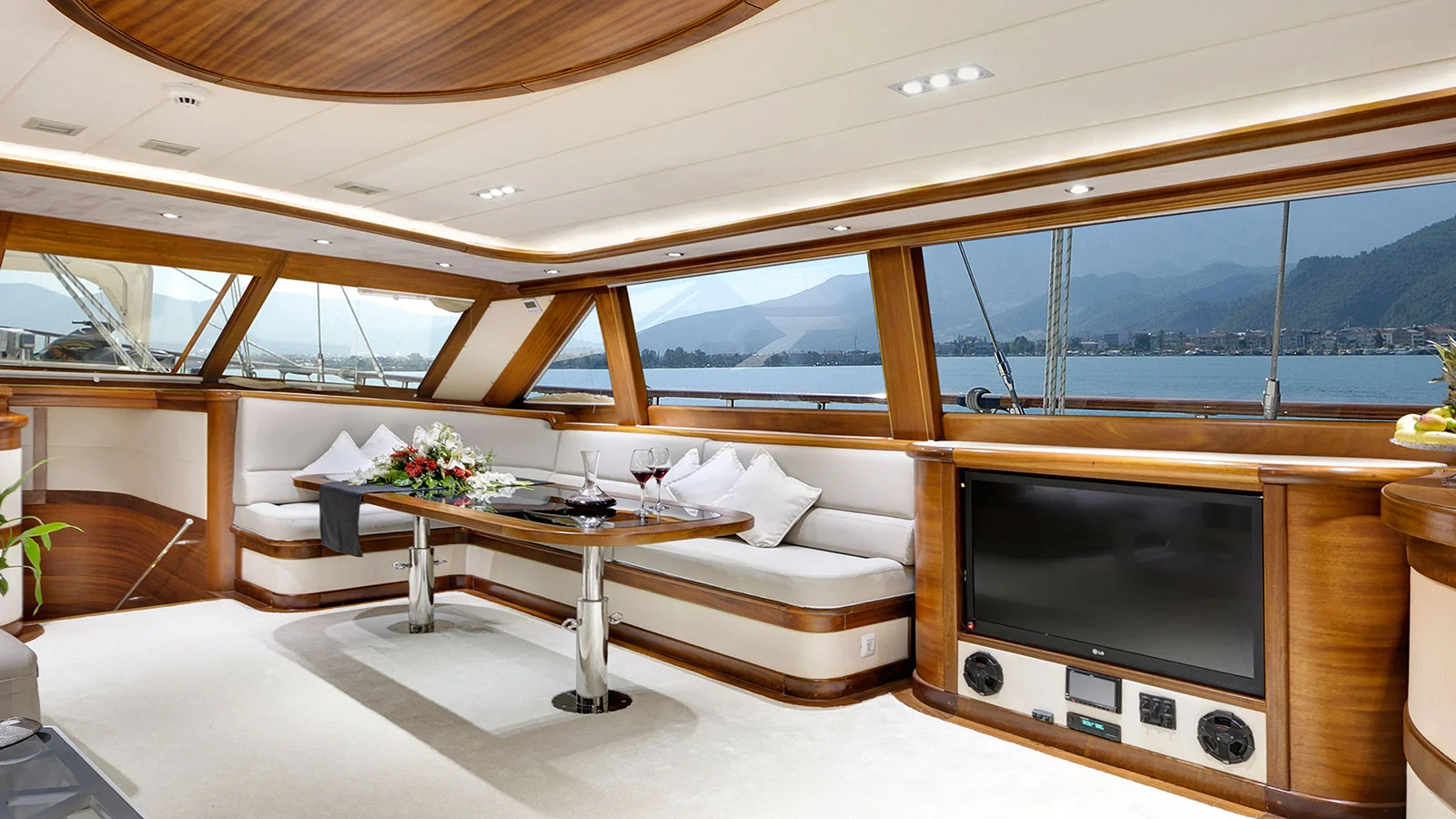 2011 Ruth Yachting 41m