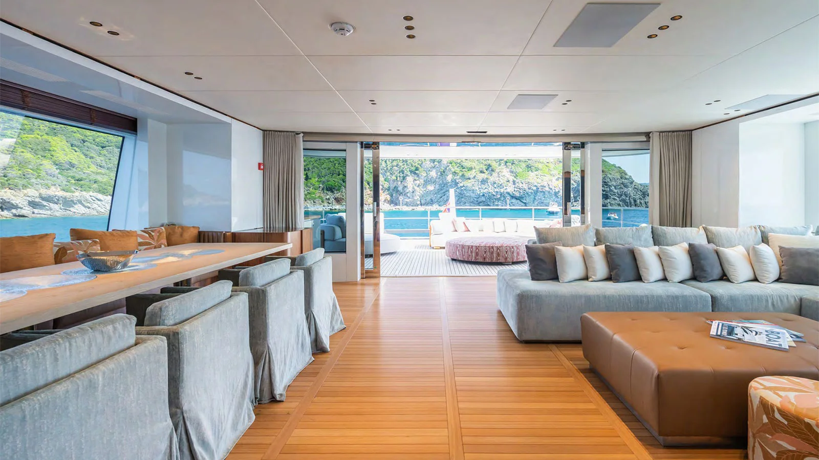 2021 Benetti Oasis 40m
