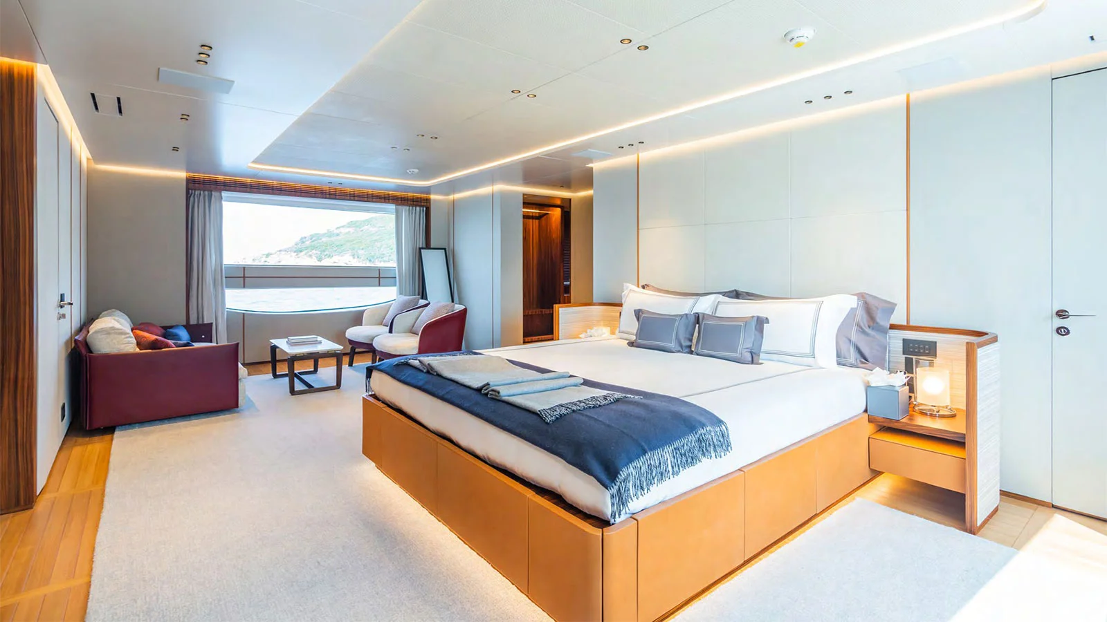 2021 Benetti Oasis 40m