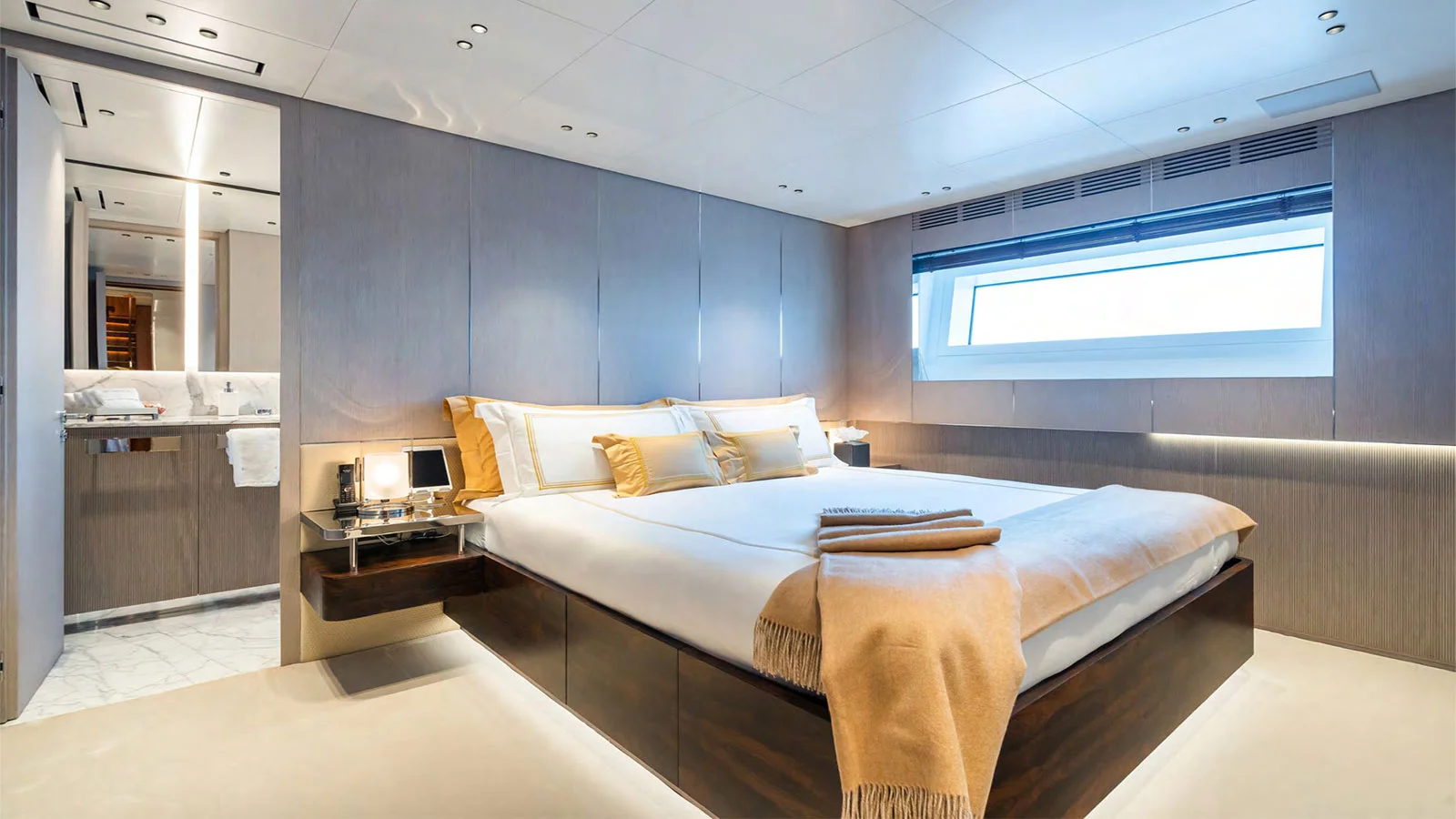 2021 Benetti Oasis 40m