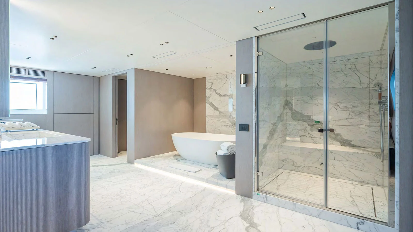 2021 Benetti Oasis 40m