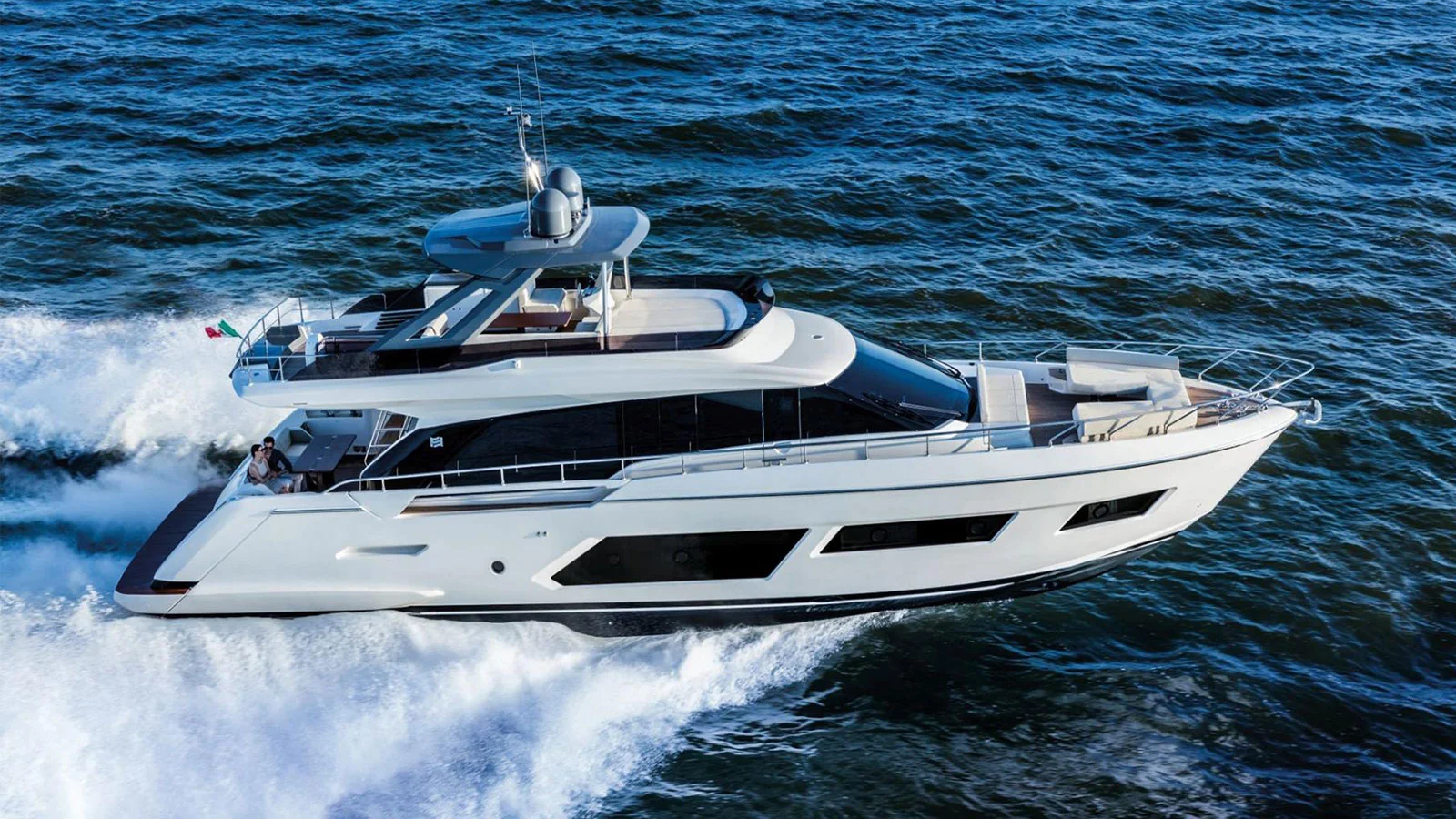 2020 Ferretti 670