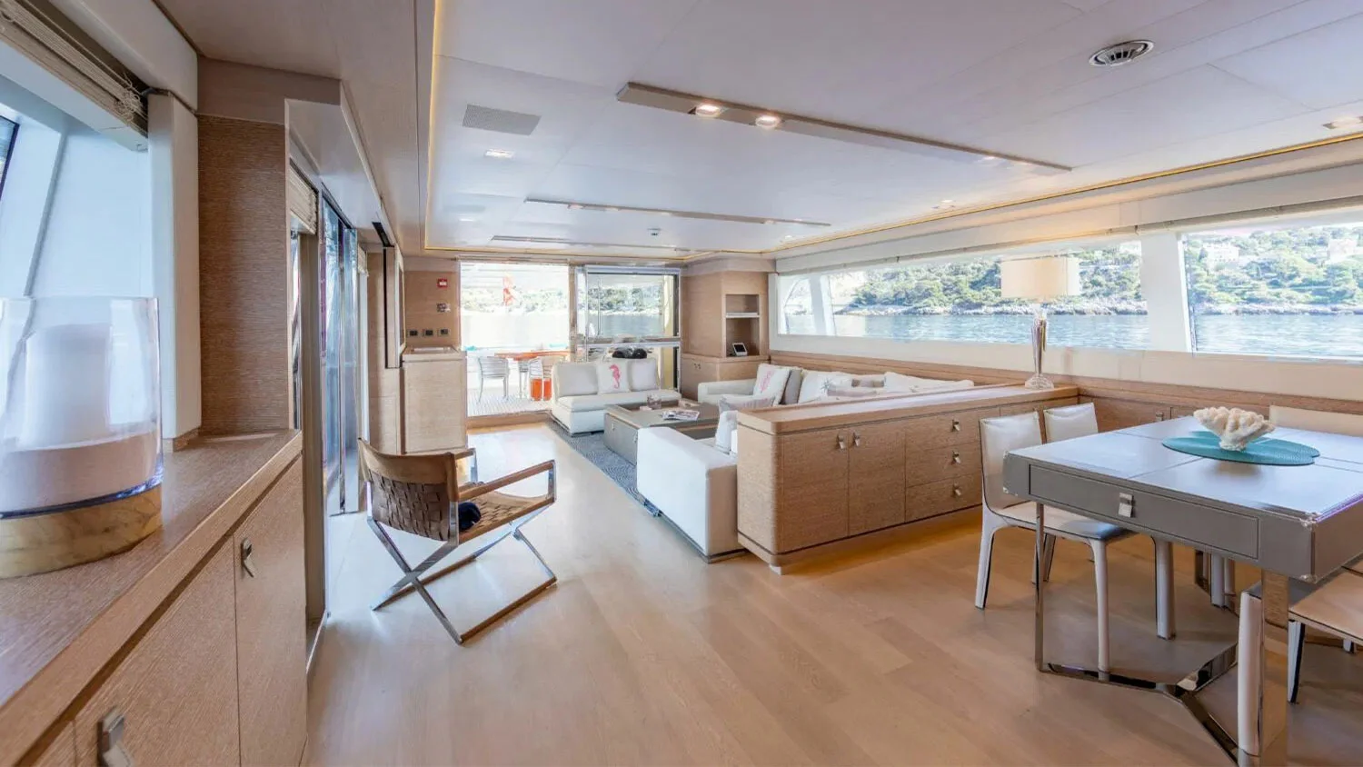 2013 Custom Line Navetta 33