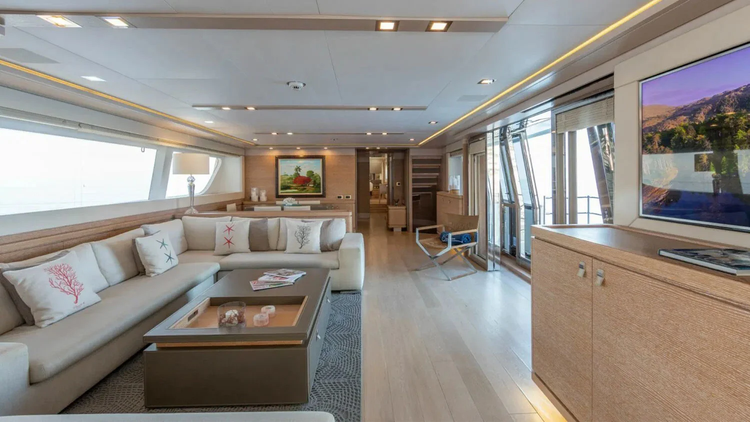 2013 Custom Line Navetta 33