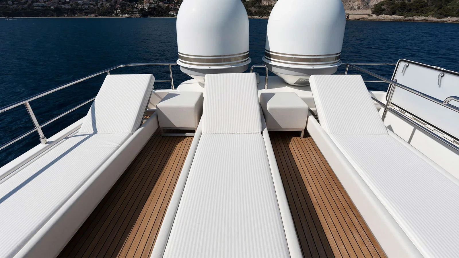 2013 Custom Line Navetta 33