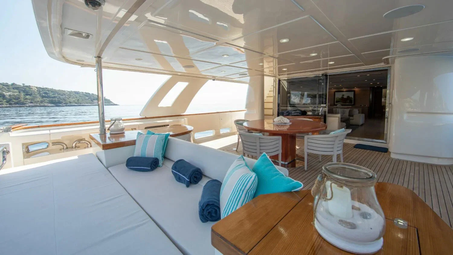 2013 Custom Line Navetta 33