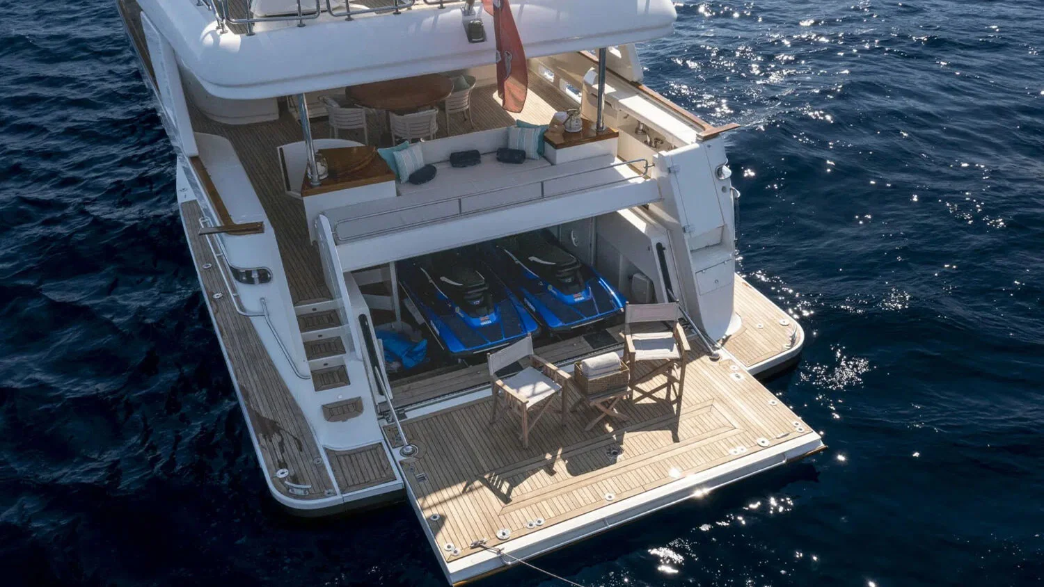 2013 Custom Line Navetta 33