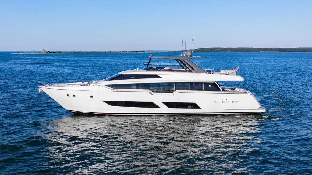 2021 Ferretti 850
