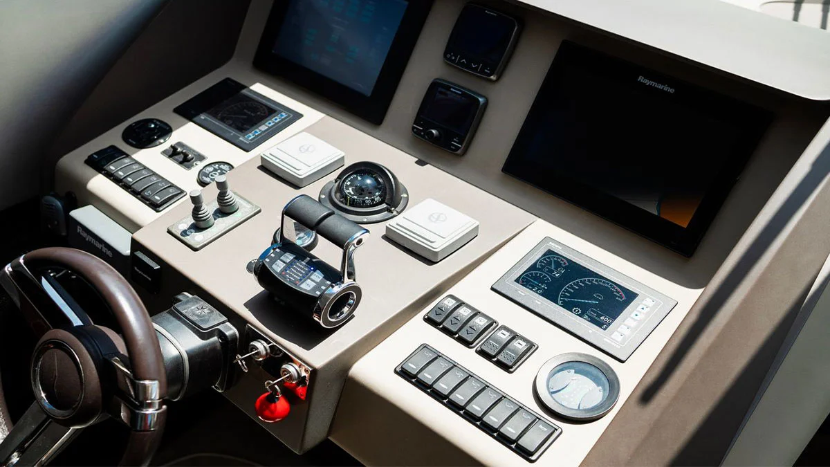 2015 Numarine 78 Fly