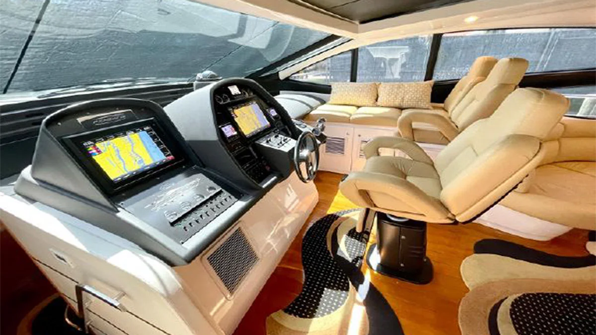 2007 Pershing 62