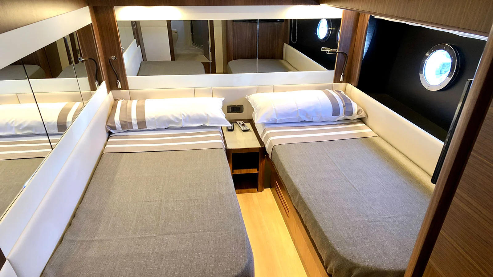 2018 Absolute Navetta 58