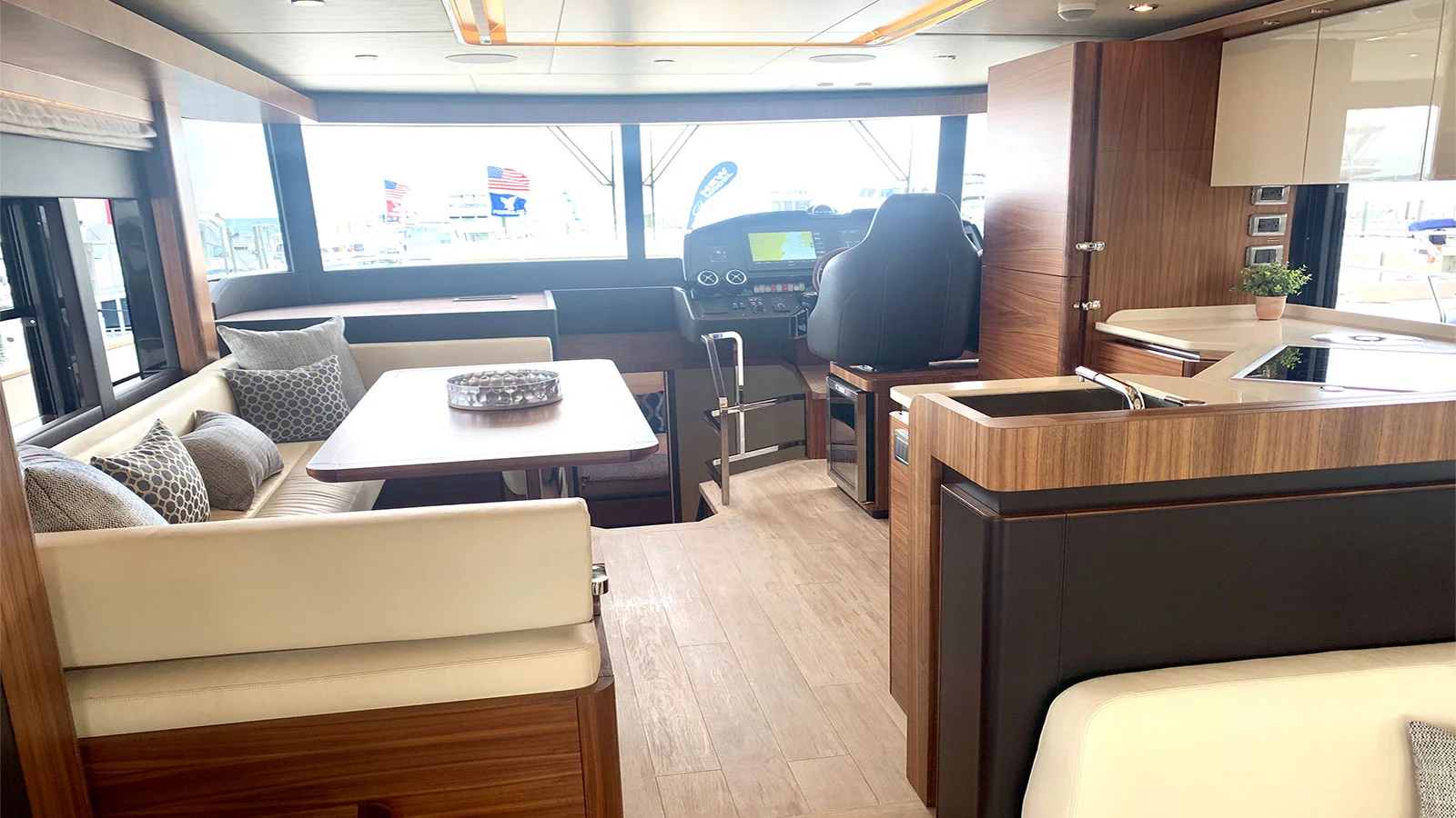 2018 Absolute Navetta 58