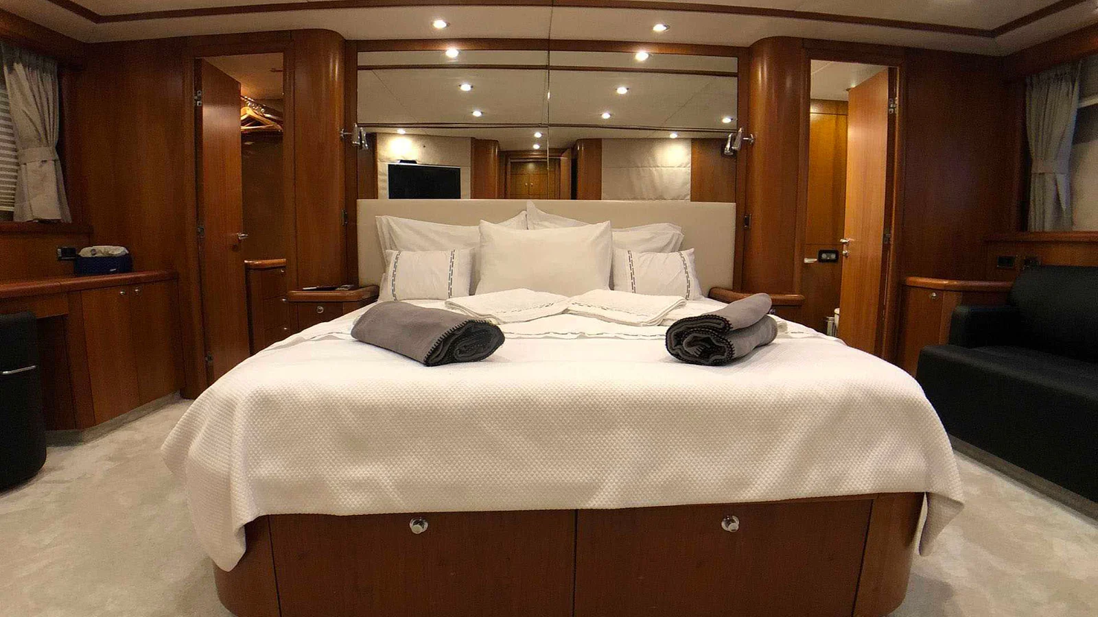 2007 Sunseeker 75 Yachts