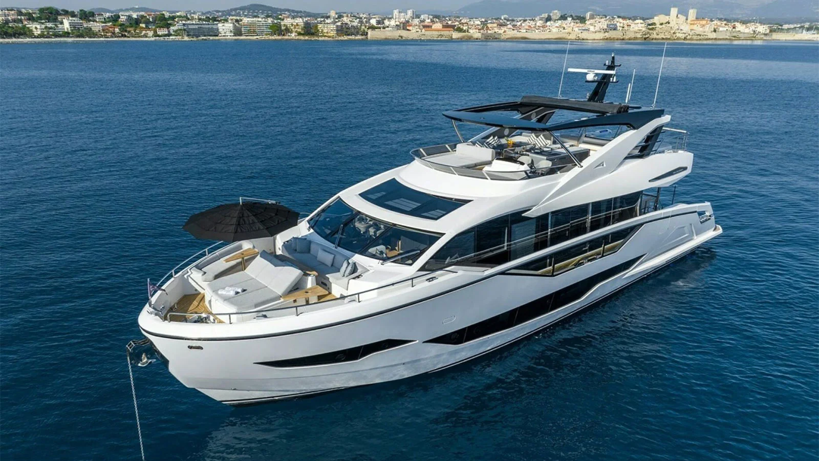 2022 Sunseeker 90 Ocean