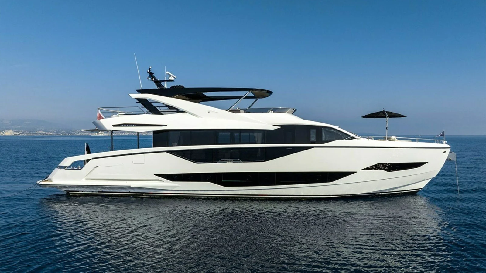 2022 Sunseeker 90 Ocean