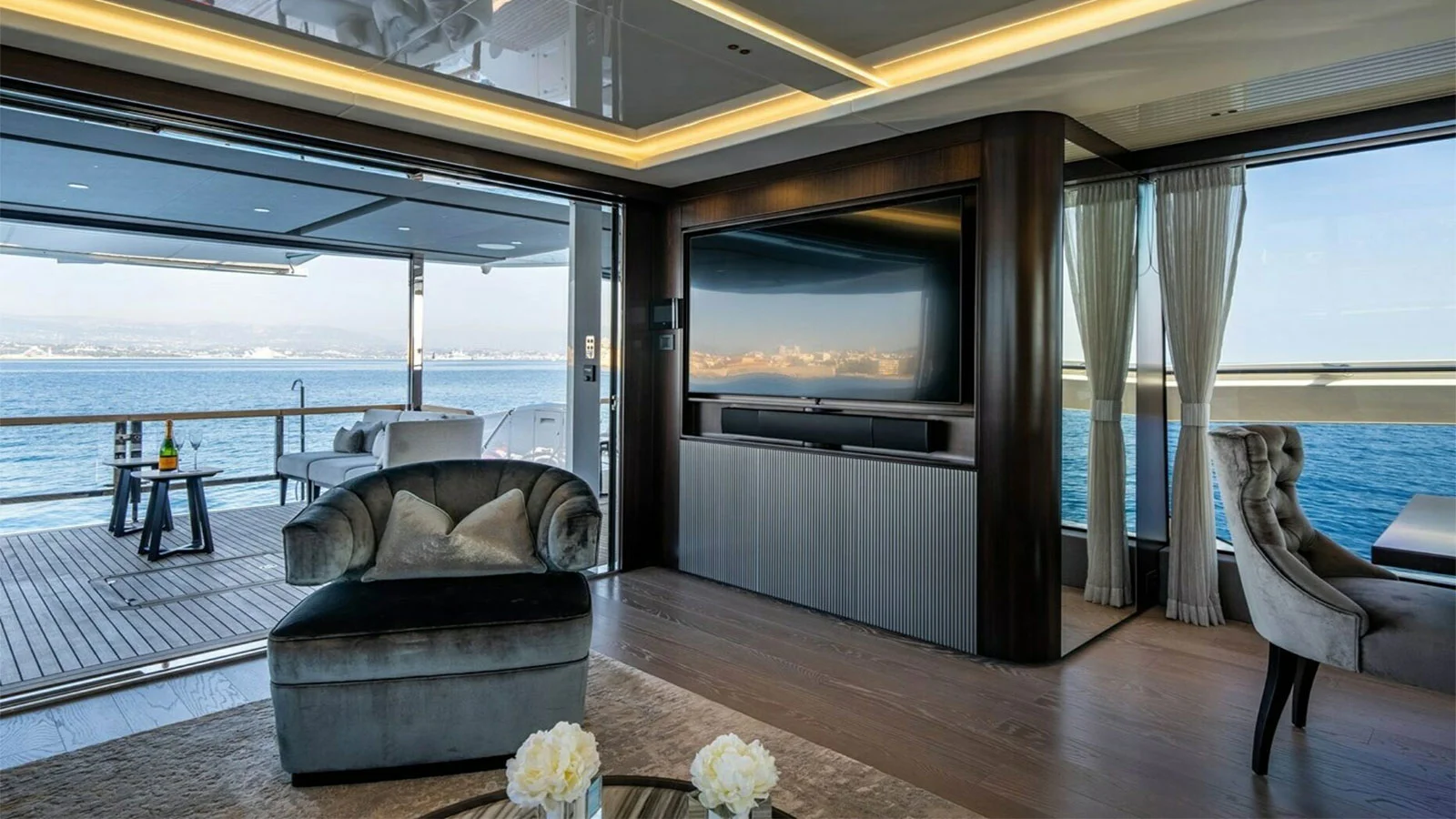 2022 Sunseeker 90 Ocean