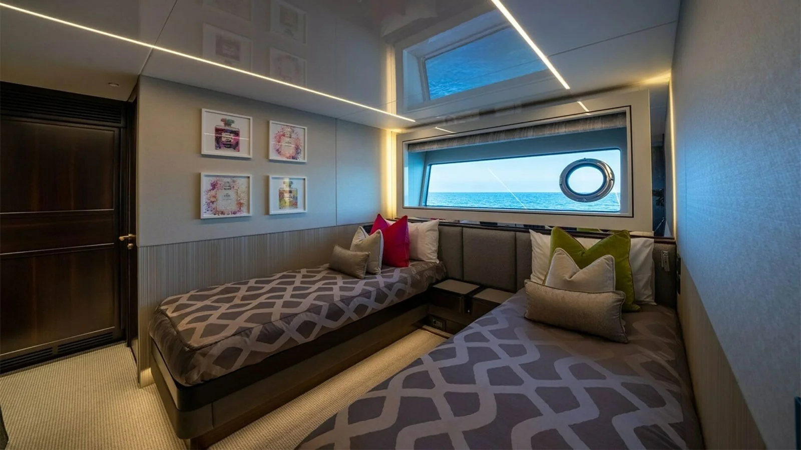 2022 Sunseeker 90 Ocean