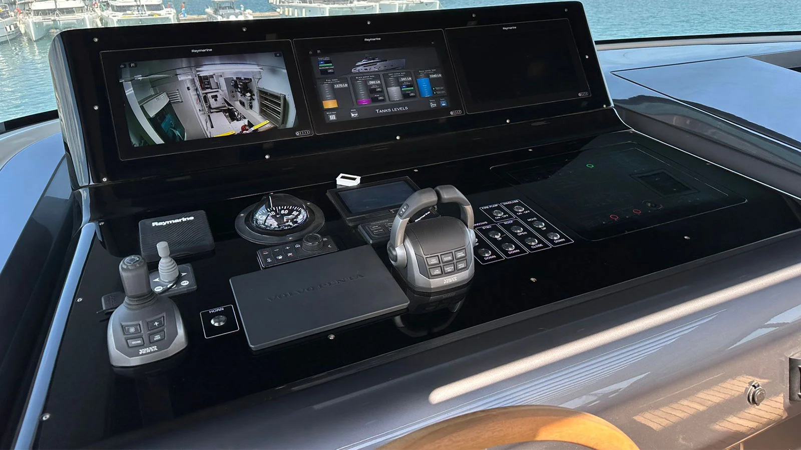 2024 Sanlorenzo SX76