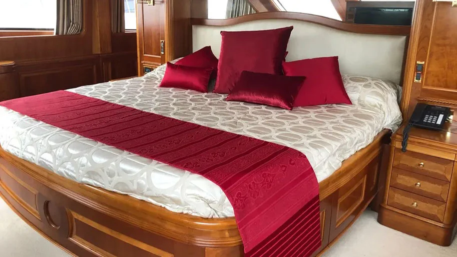 2010 Benetti Tradition 100