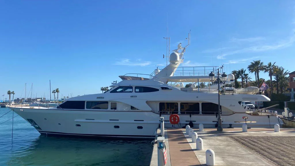 2010 Benetti Tradition 100