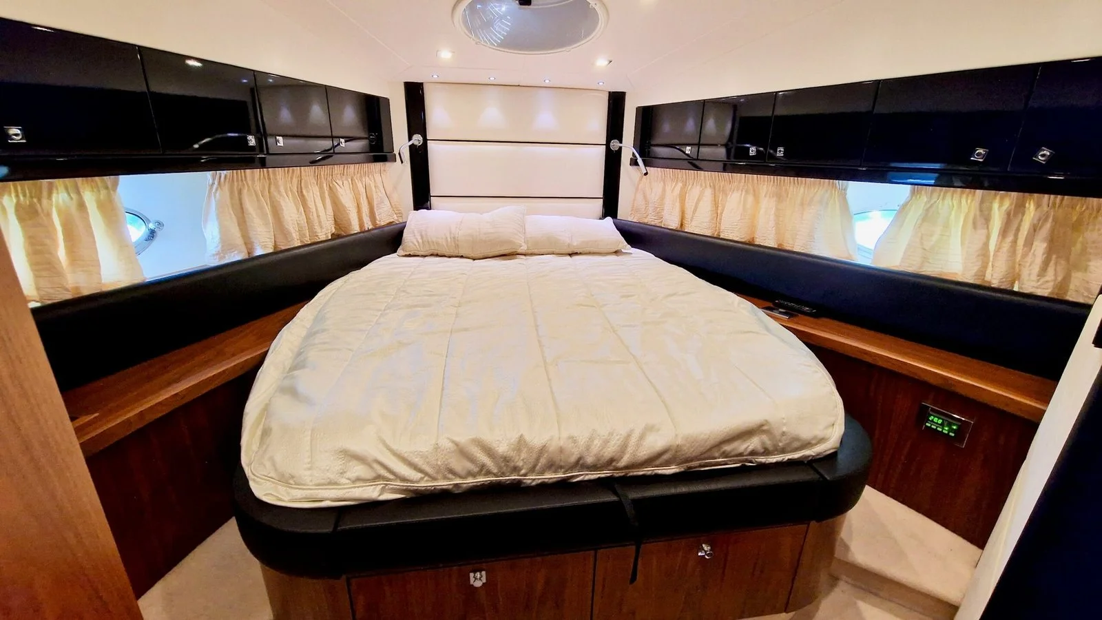 2010 Sunseeker Manhattan 52