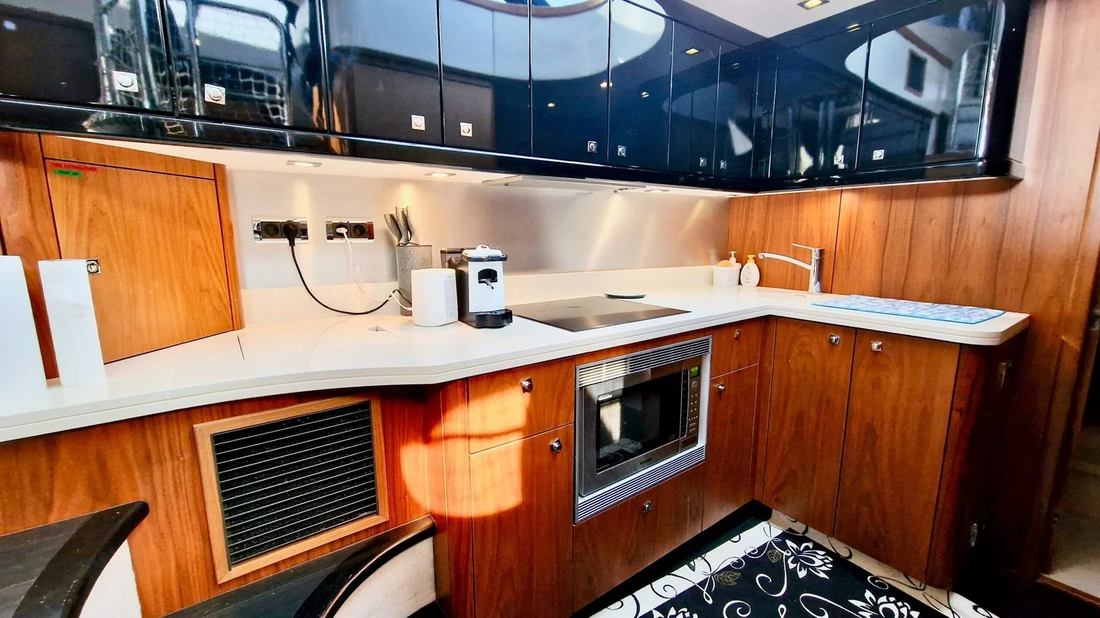 2010 Sunseeker Manhattan 52