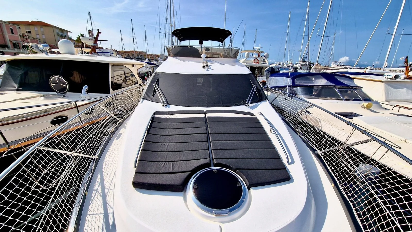 2010 Sunseeker Manhattan 52