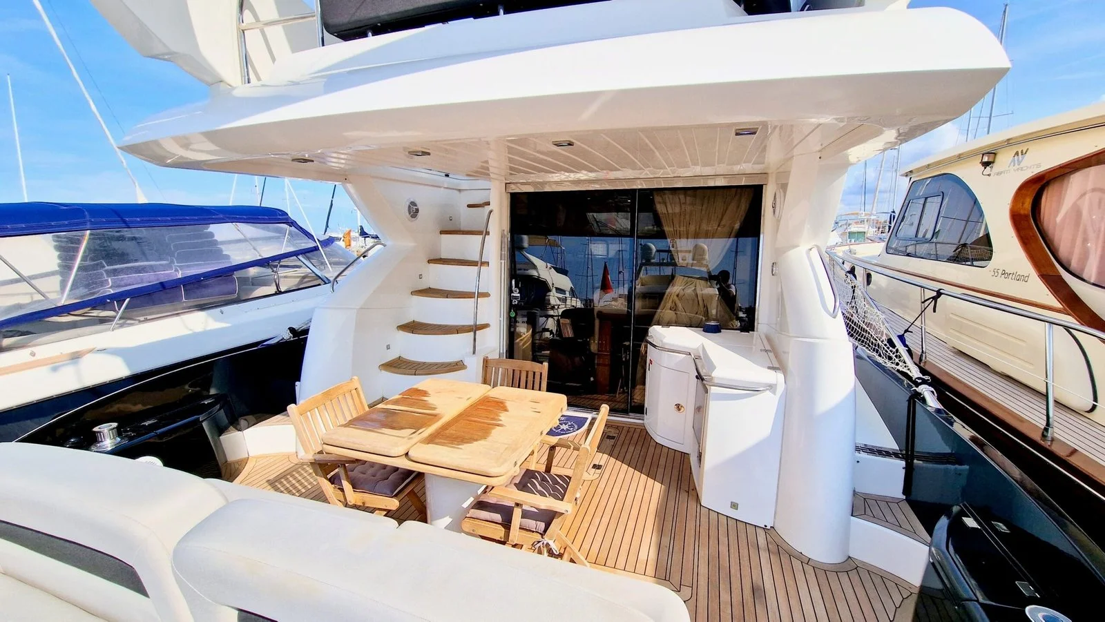 2010 Sunseeker Manhattan 52