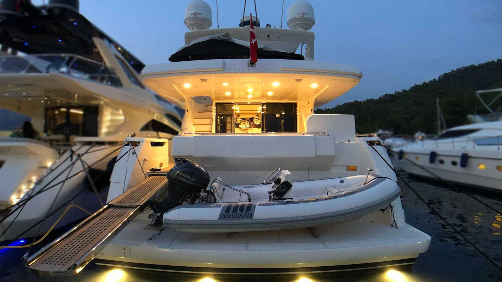 2007 Ferretti 731