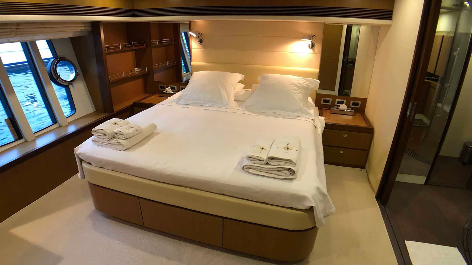 2007 Ferretti 731