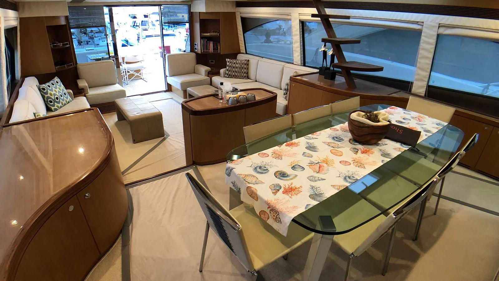 2007 Ferretti 731